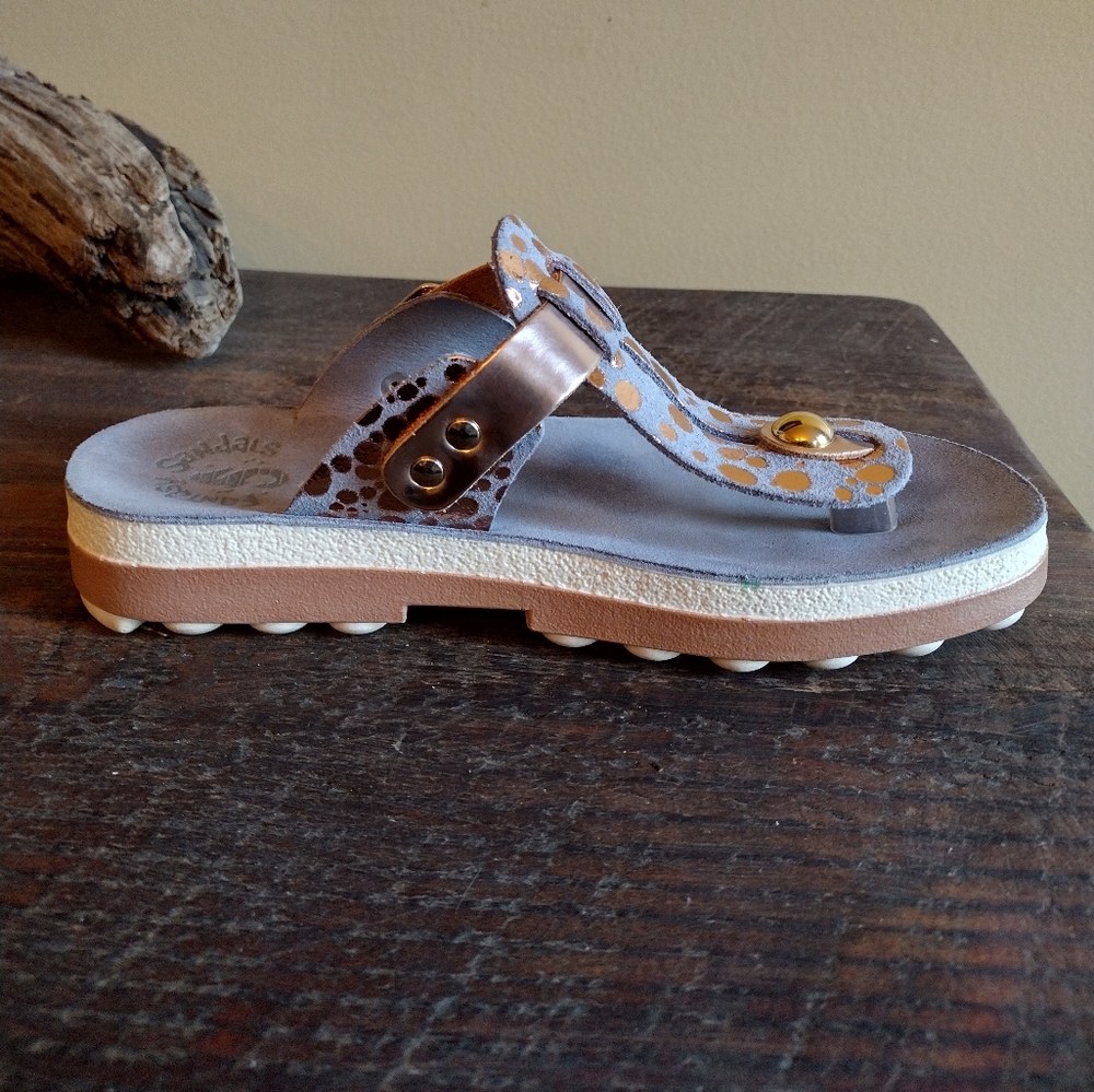 Fantasy Sandals Mirabella Blue Gold Thong Sandal Size 35 (5.5)